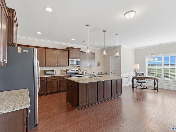 4th image of 26172 Valley Ridge Rd NW
