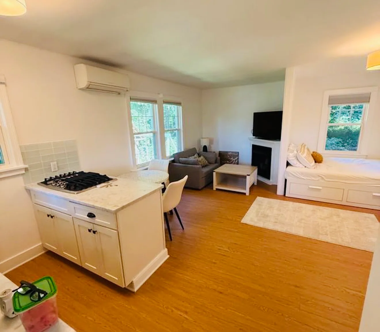 Studio, $2,495 — Photo 2