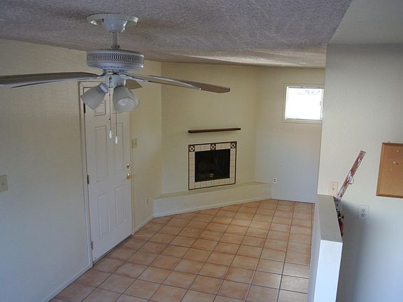 5th image of 933 N 6th Ave #D