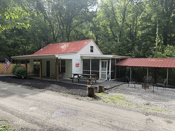 2nd image of 138 Cooper Ln