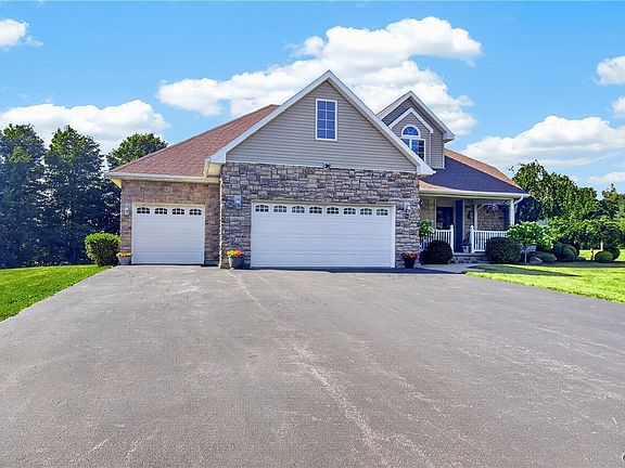 2nd image of 141 Kerber Rd