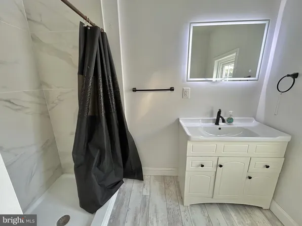 4726 Princeton Ave, Philadelphia, PA 19135