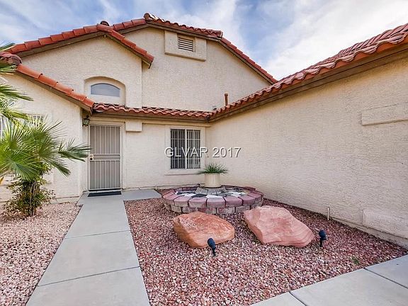3rd image of 1601 Santa Rosalia Dr