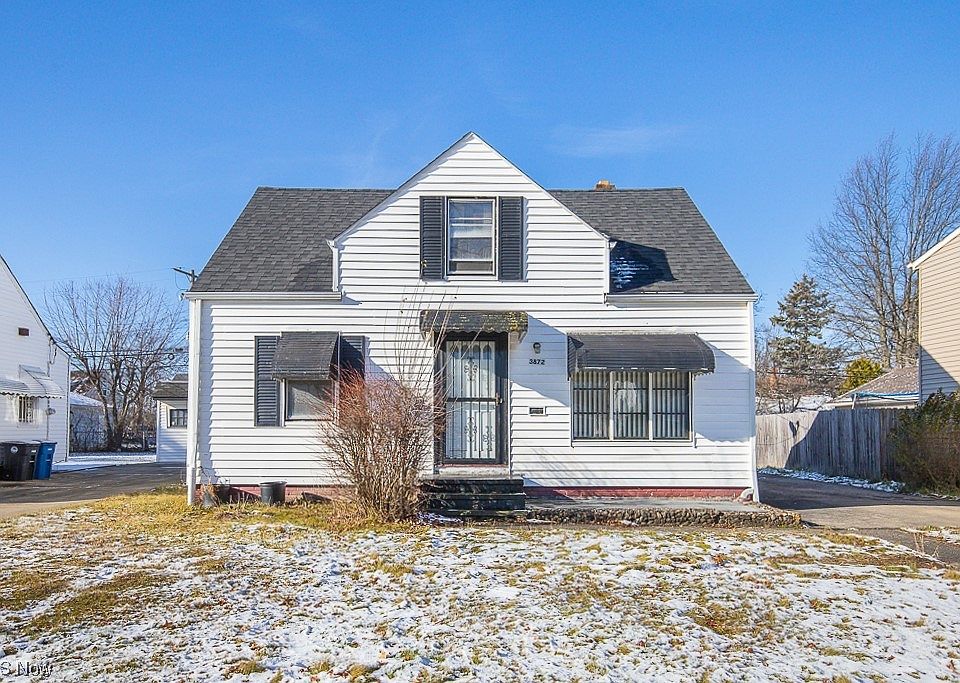 1st image of 3872 E 186th St