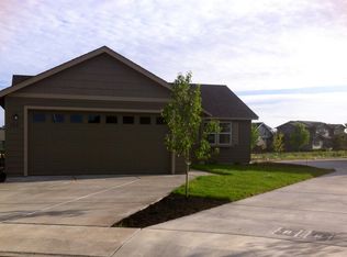 742 NW Green Forest Cir, Redmond, OR