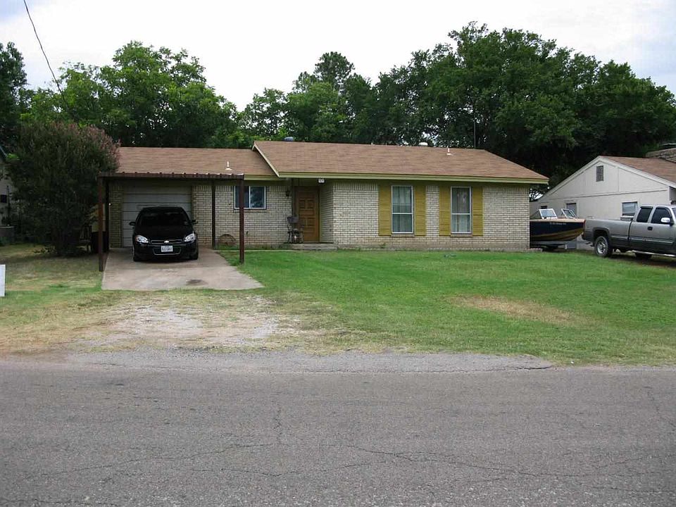 1st image of 404 N River Oaks Dr