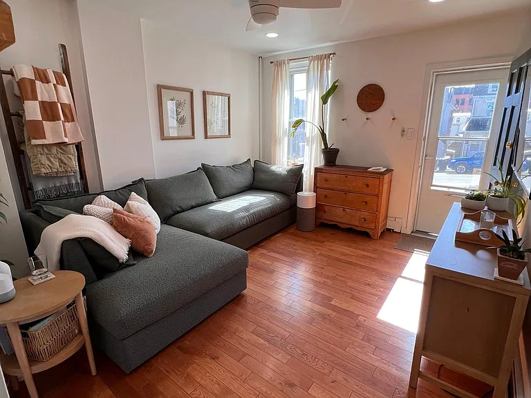 512 Spring Mill Ave — Photo 3