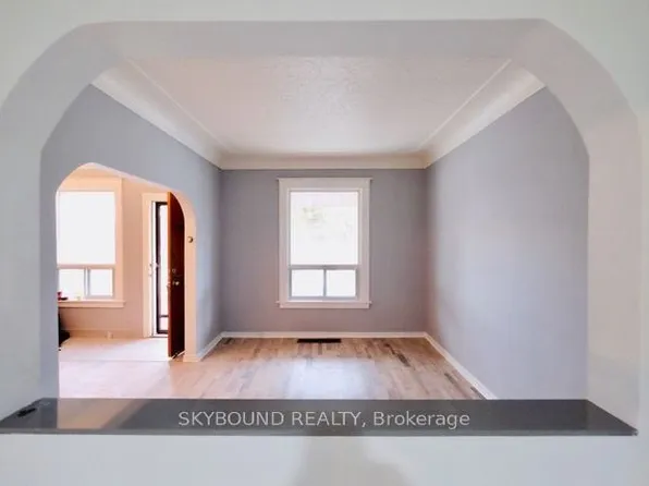 72 Somerset Ave, Hamilton, ON L8L 2L7