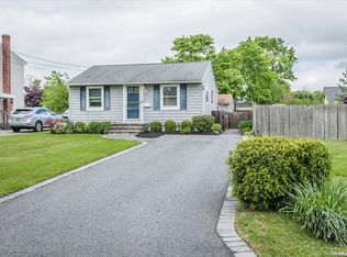 39 Kennedy Ave, Blue Point, NY 11715