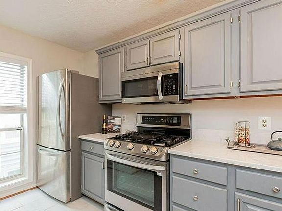 Kitchen with new stainless steel applicances