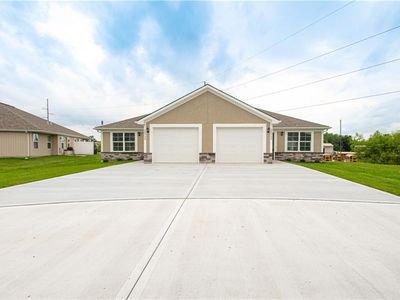 20935 E 8th St S, Independence, MO, 64056