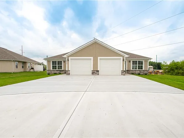 20935 E 8th St S, Independence, MO 64056