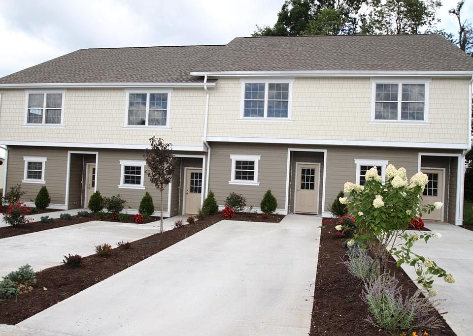 1st image of 157 Blackbird Village Cir