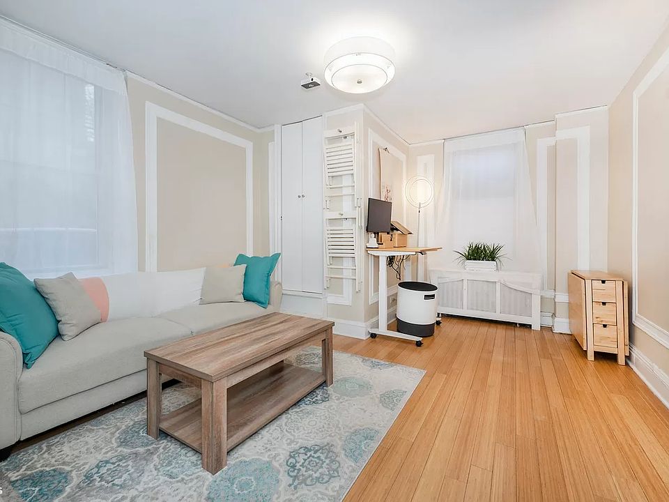 1st image of 209 Lincoln Pl APT 1G