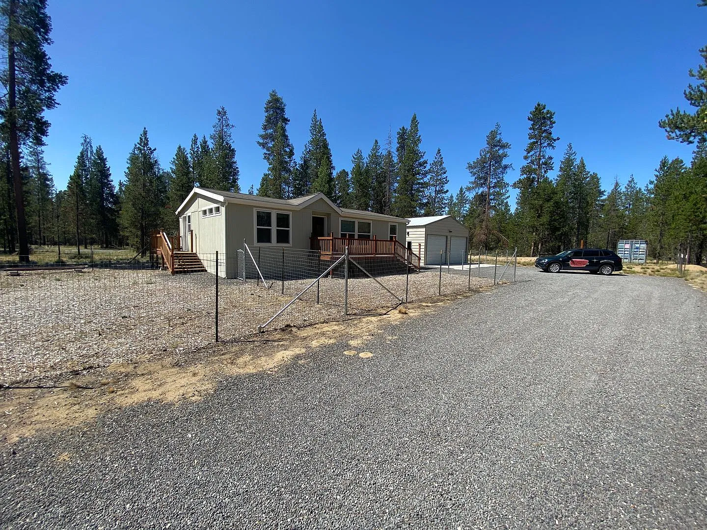 Gorgeous Home w/Huge Shop in La Pine! — Photo 2
