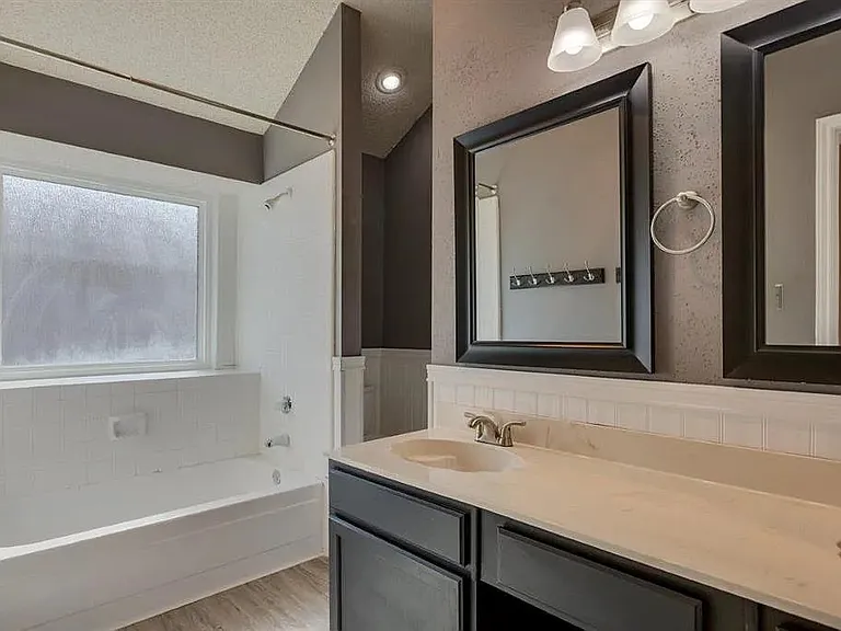 2321 Shadyoaks Ln — Photo 13