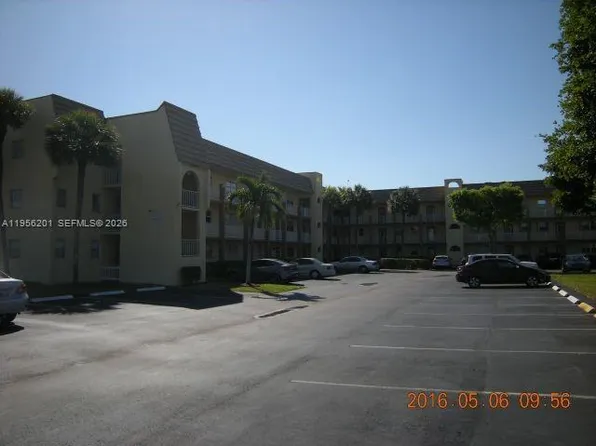 8325 Sunrise Lakes Blvd APT 112, Sunrise, FL 33322
