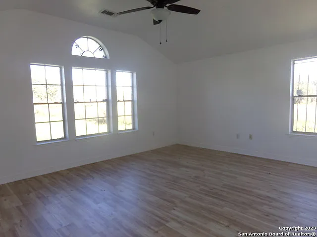 10340 Fowler Rd — Photo 31
