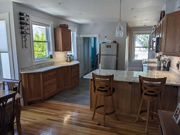 Kitchen - Fridge has been upgraded to larger french door style fridge
