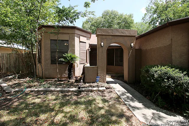 13942 Chisom Creek St — Photo 2