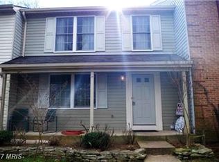 1102 Casper Dr, Herndon, VA 20170