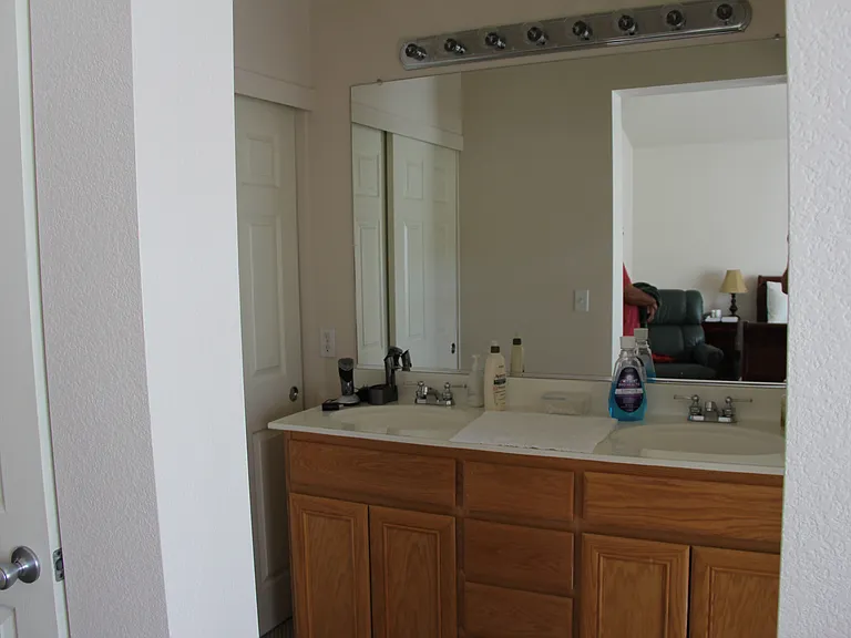 5068 Salon Dr — Photo 10
