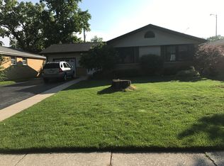 12805 E Playfield Dr, Midlothian, IL 60445