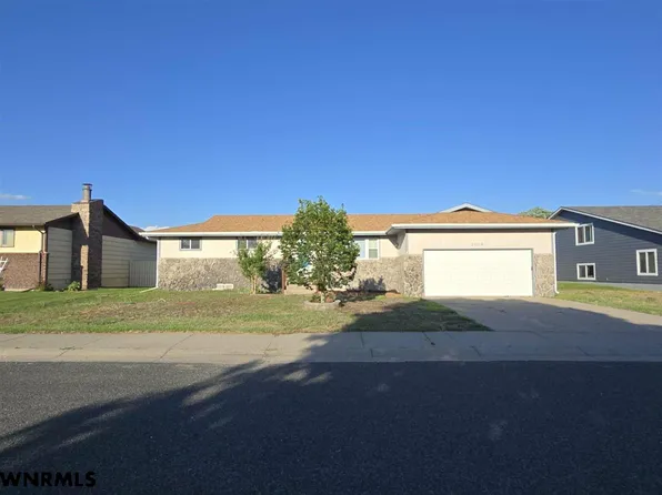2009 Avenue N, Scottsbluff, NE 69361