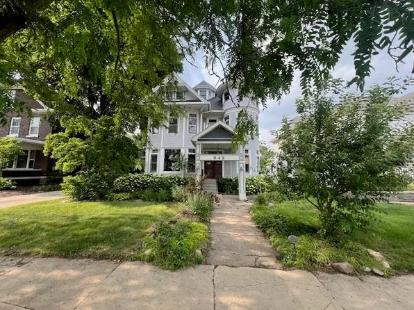 642 W Stephenson, Freeport, IL 61032