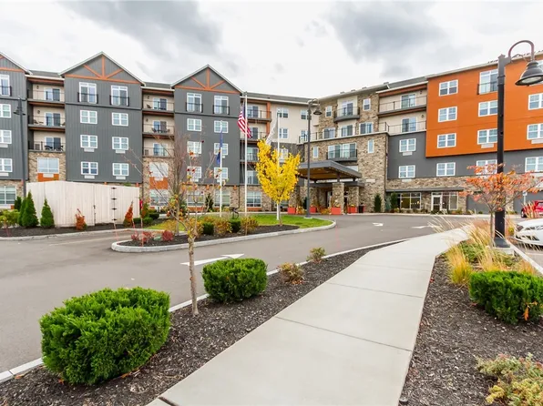 205 Lakeshore Dr #412, Canandaigua, NY 14424