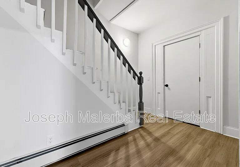 848 Bank St — Photo 23