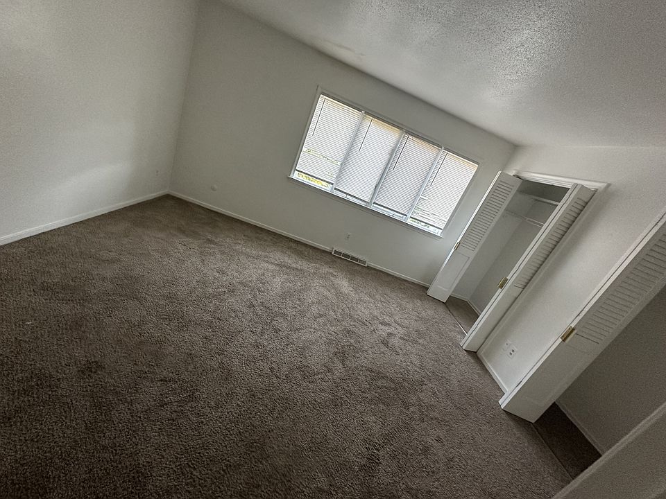 1st image of 4445 W Sylvania Ave #5B