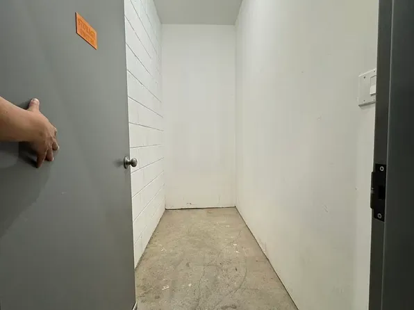 31-12 38th Avenue image 13 of 16