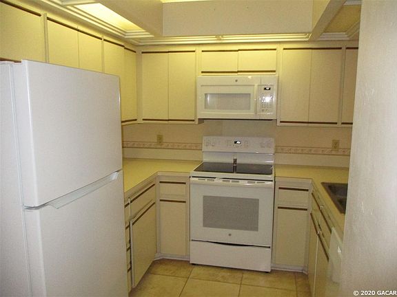 2nd image of 3951 NW 23rd Cir