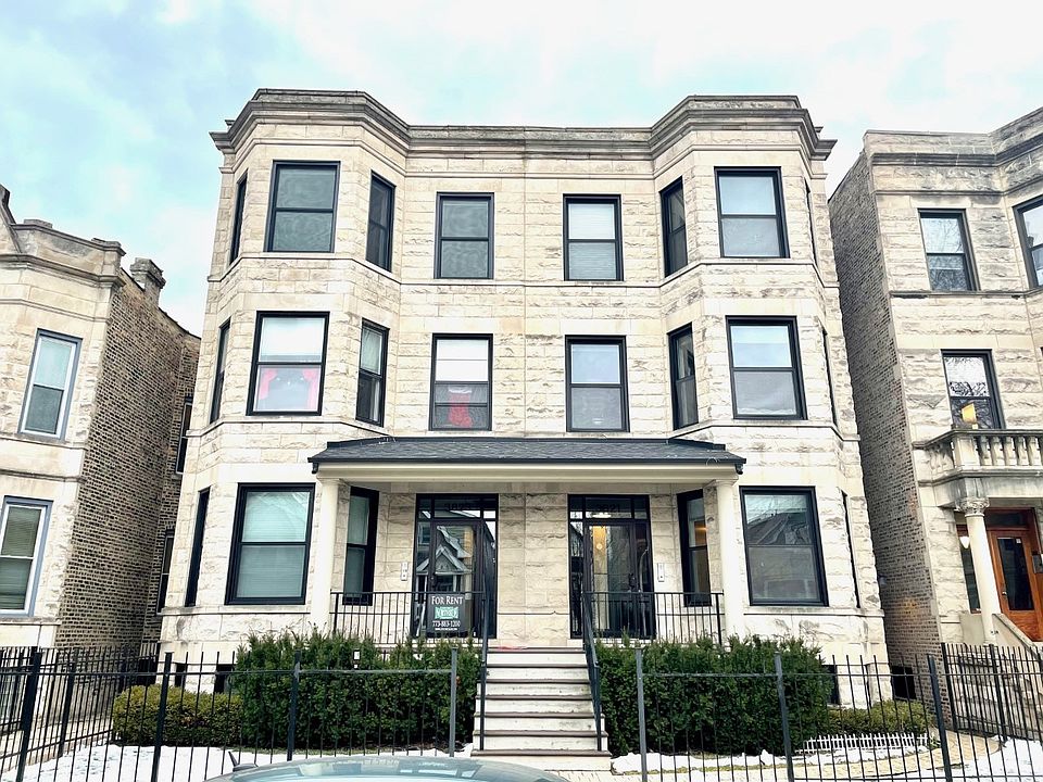 1st image of 3823 N Lakewood Ave #3