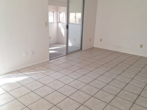 4th image of 2711 Jamaica Blvd S APT 1