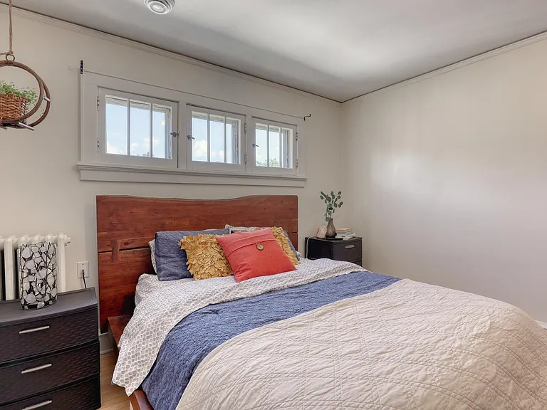 2078 Ludington Ave #UPPER — Photo 15