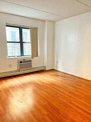 Sold by Island Premier Properties LTD | media 19