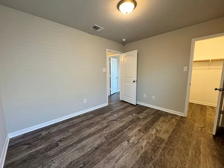 1908 Delano Dr — Photo 25