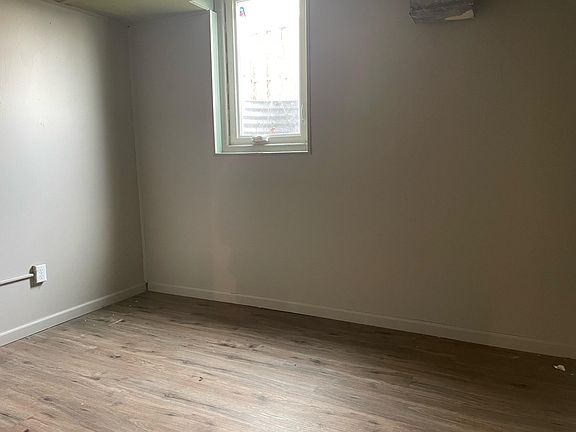 3rd image of 625 54th Ave N