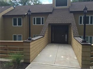 200 Evergreen Ave APT 8D, Hamden, CT 06518