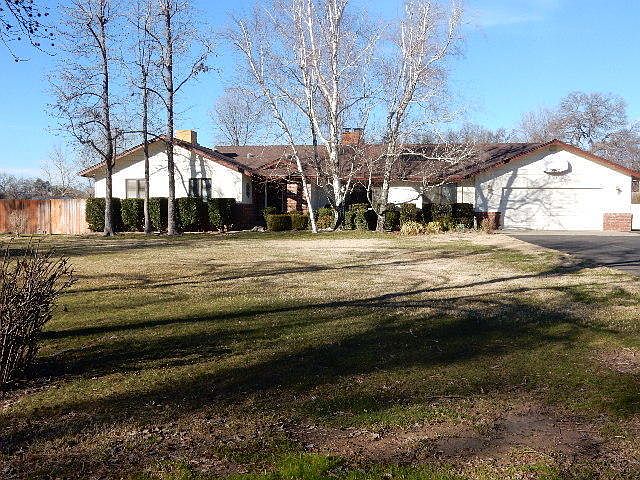 1st image of 22452 Frisbie Ln