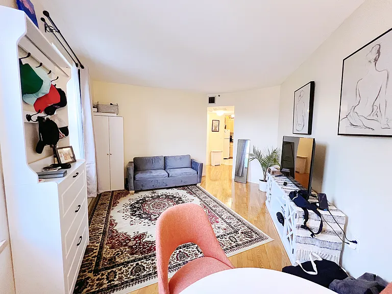 100 W Cedar St #3 — Photo 7