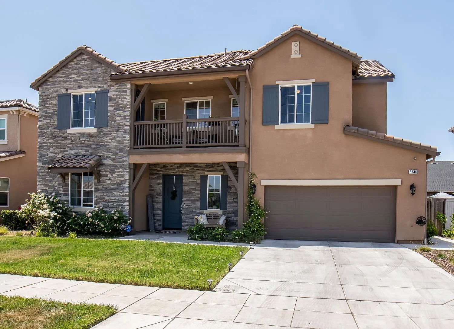 2536 Highland Ave photo 1