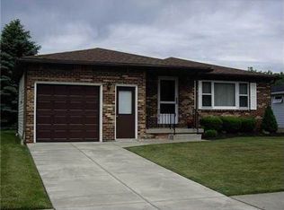 10 Hillpine Rd, Cheektowaga, NY 14227