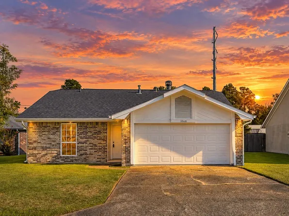 1068 Spanish Mission Trl, Lake Charles, LA 70605