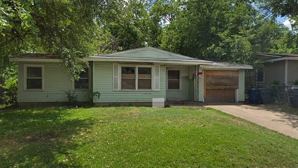 1st image of 756 Clearwood Dr