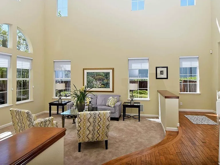 1162 S Chanterella Dr — Photo 3