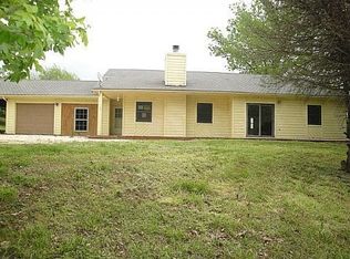 1368 Brookview Ln, Nixa, MO 65714