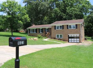 1023 Washington Ave, Woodstock, GA 30188